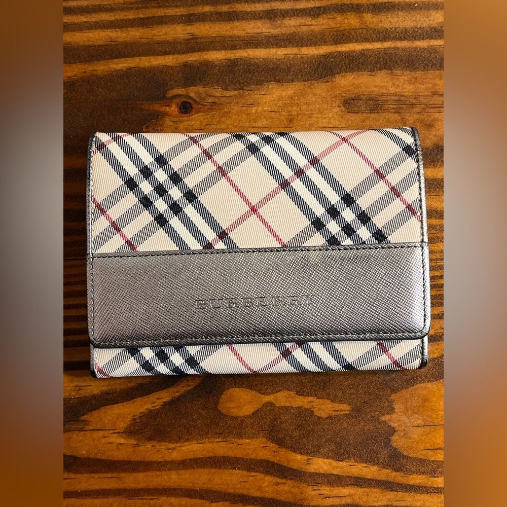 Burberry Beige Nova Check Trifold Wallet With Gray Leather Accent